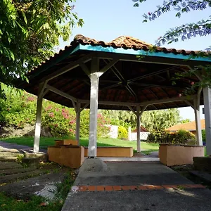 T2 Spacieux, Confort, Piscine & A Appartement